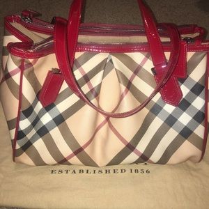 Burberry purse