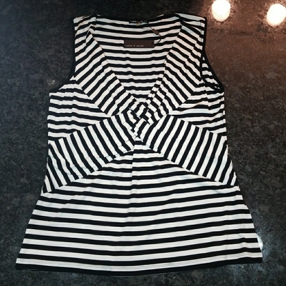 Cable & Gauge sleeveless shirt