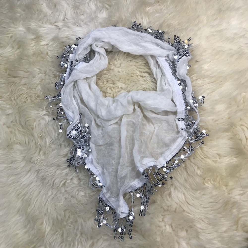 💎Light Sparkly Scarf!💎