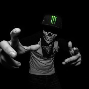 Meet your Posher, Gustavo adolfo