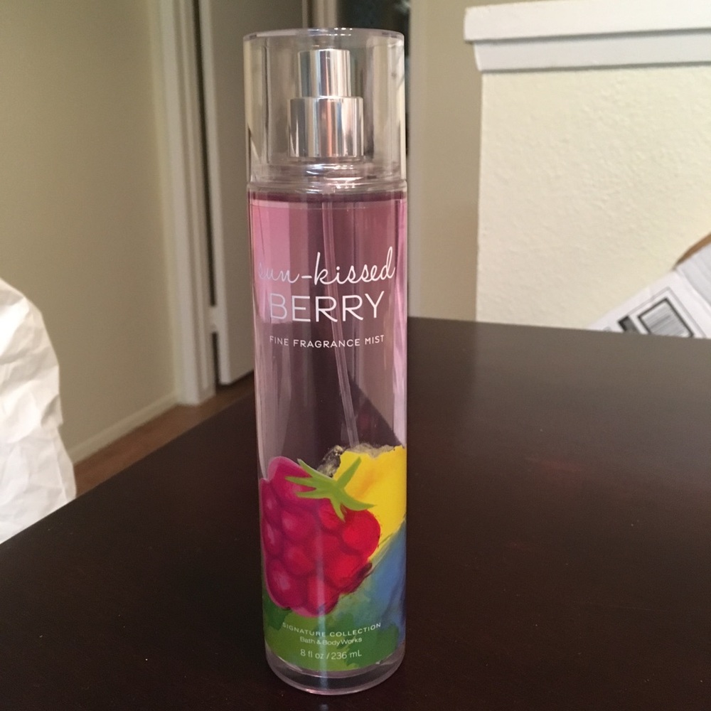 Bath & Body Works SunKissed Berry Fine Mist