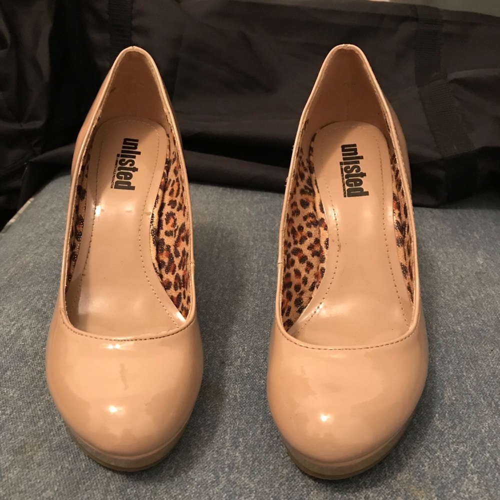 Size 7.5 nude Unlisted heels