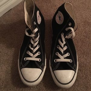Women’s size 8 black converse