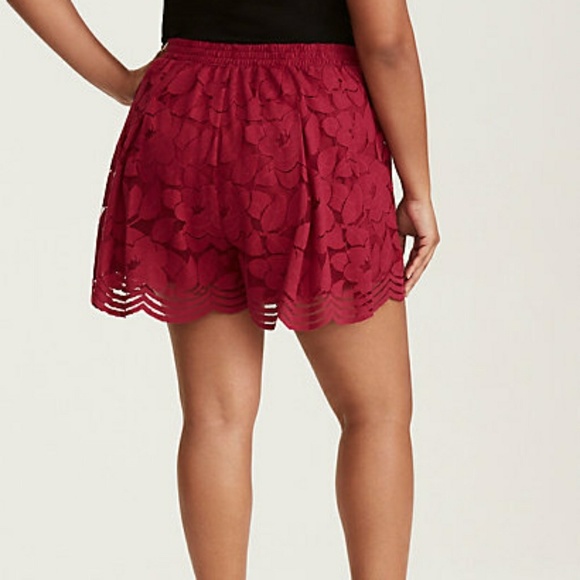 Torrid wine Flowy Lace Shorts lined 0x 2x 3x 4x - Picture 3 of 7