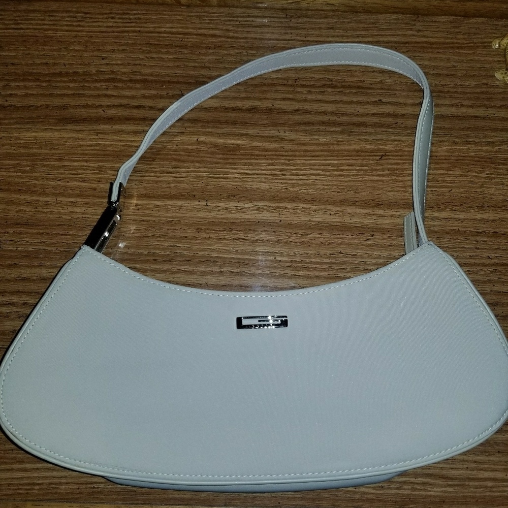 Tan guess purse
