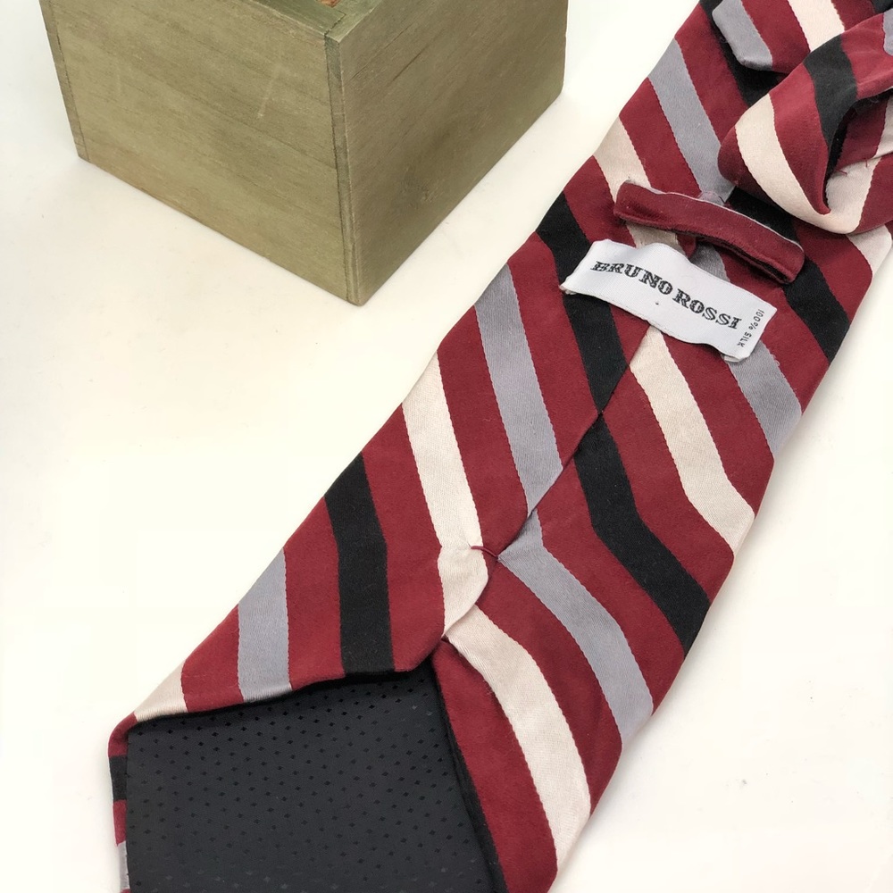 Bruno Rossi men’s all Silk red stripe tie