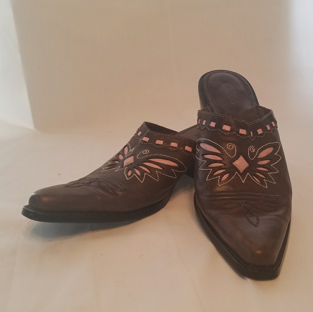 Pre Owned Sanora Leather Mules Size 9