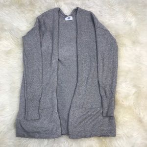 🧣 Cozy Grey Sweater! 🧤