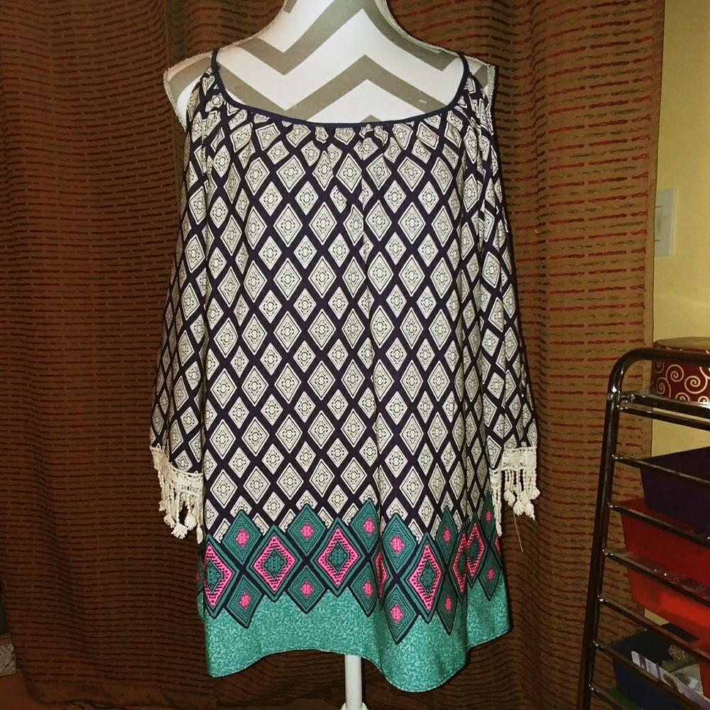 Beautiful!! MMM women's top, sz medium
