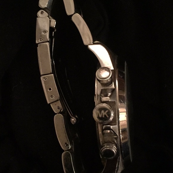 Men’s MICHAEL KORS Watch - Picture 4 of 4