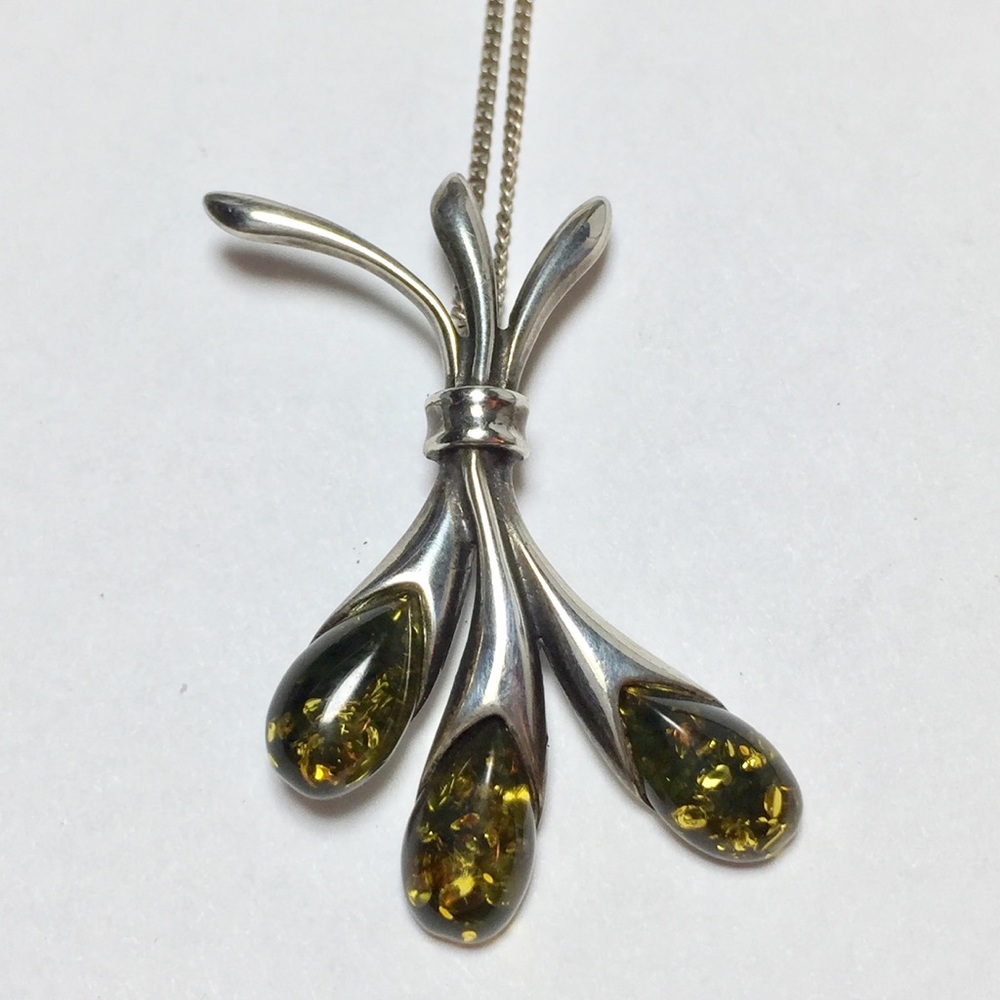 Green Amber & Sterling Necklace