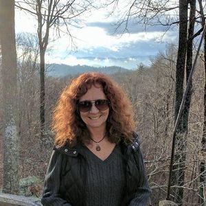 Meet your Posher, Catherine