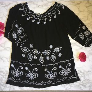 Avenue Black and White Tunic size 18/20