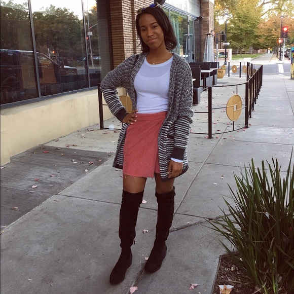 Meet your Posher, Lillian - Picture 1 of 1