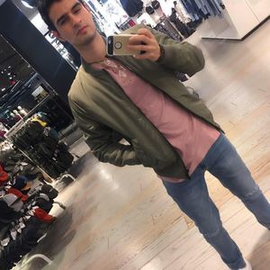 Meet your Posher, Julio