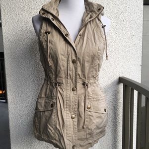 NWOT faux fur lined vest
