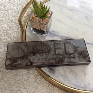 Naked Urban Decay Smoky Palette
