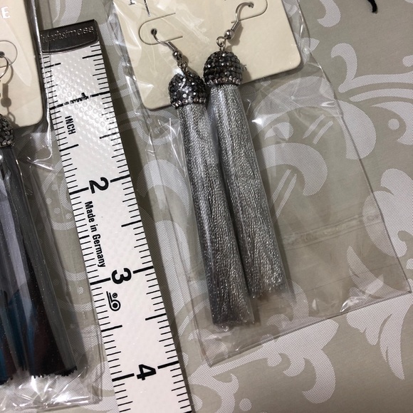 🌼Trendy Rhinestone Tassel Hook Earrings Silver🌼 - Picture 3 of 3
