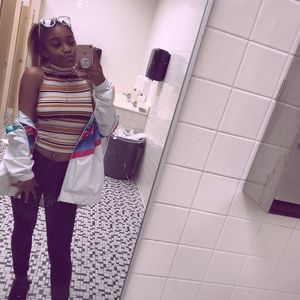 Meet your Posher, Kayla
