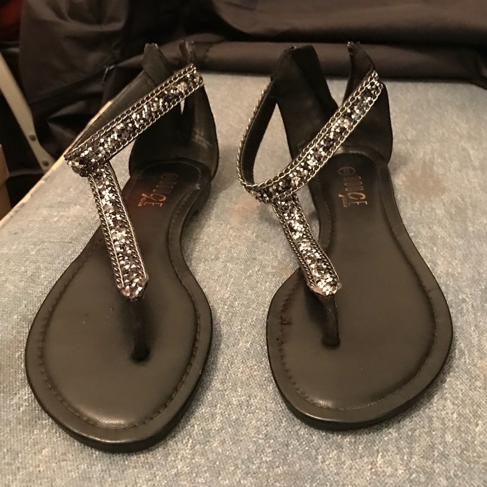 Size 6 Rouge sandals