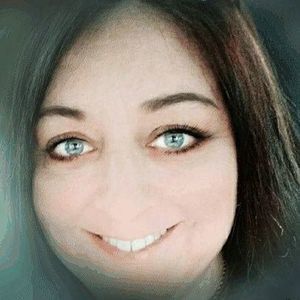 Meet your Posher, Teresa