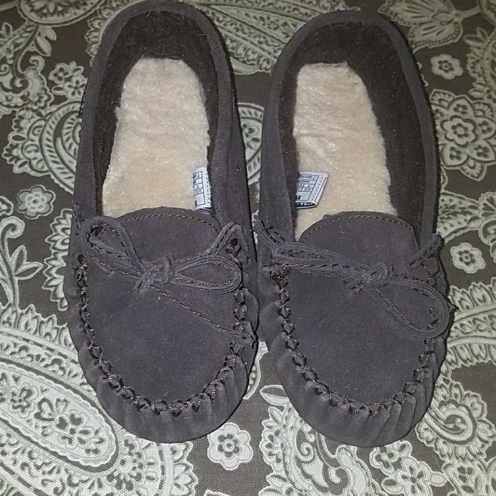 Like new bear paw moccasins