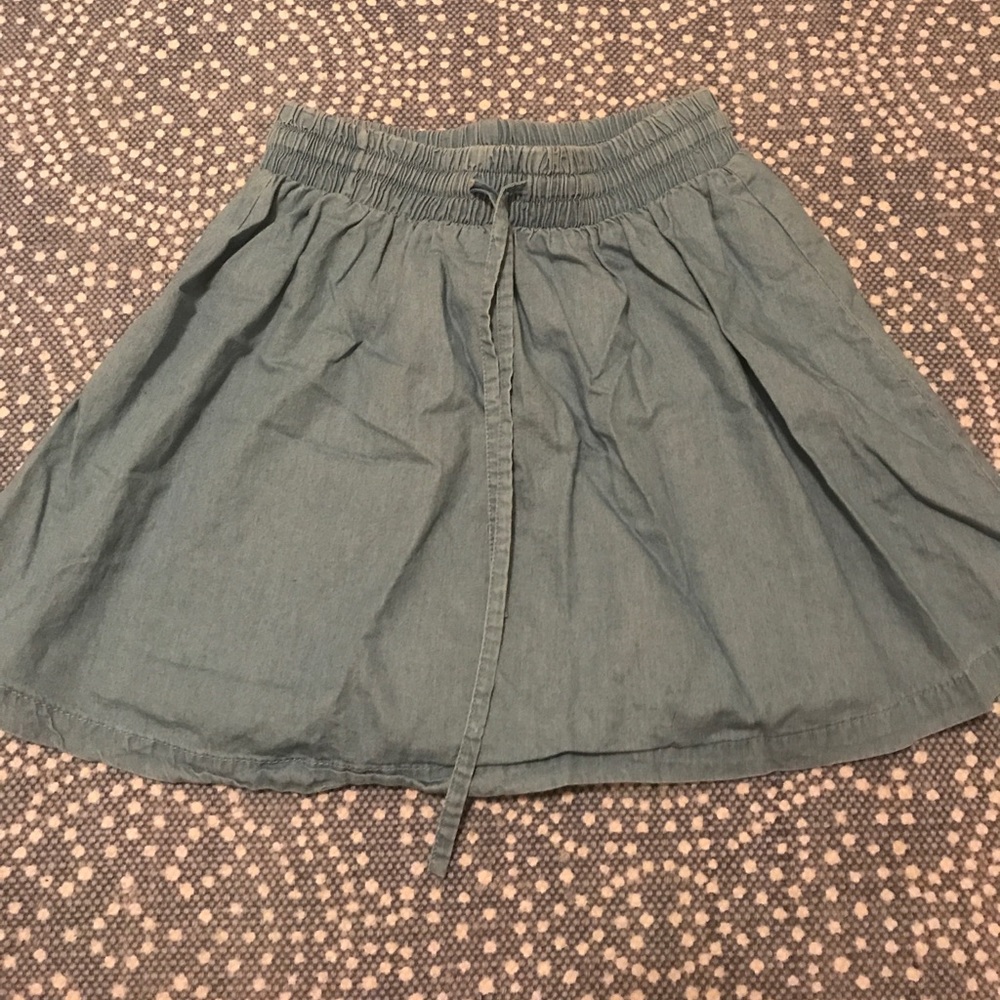Tie front lights wash denim skirt