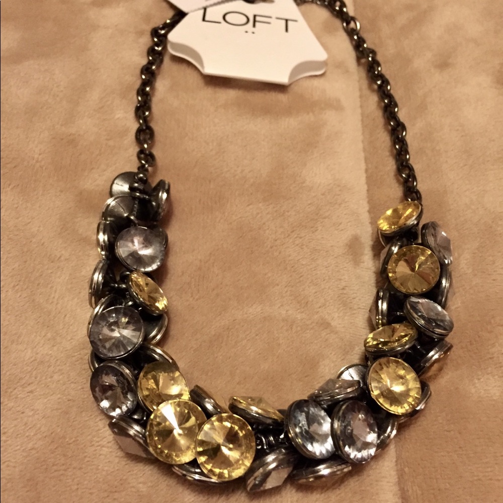 💝NWT Pretty Ann Taylor Loft Necklace💝