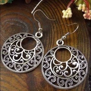 NEW ANTIQUE VINTAGE ROUND HOOK BACK EARRING SILVER