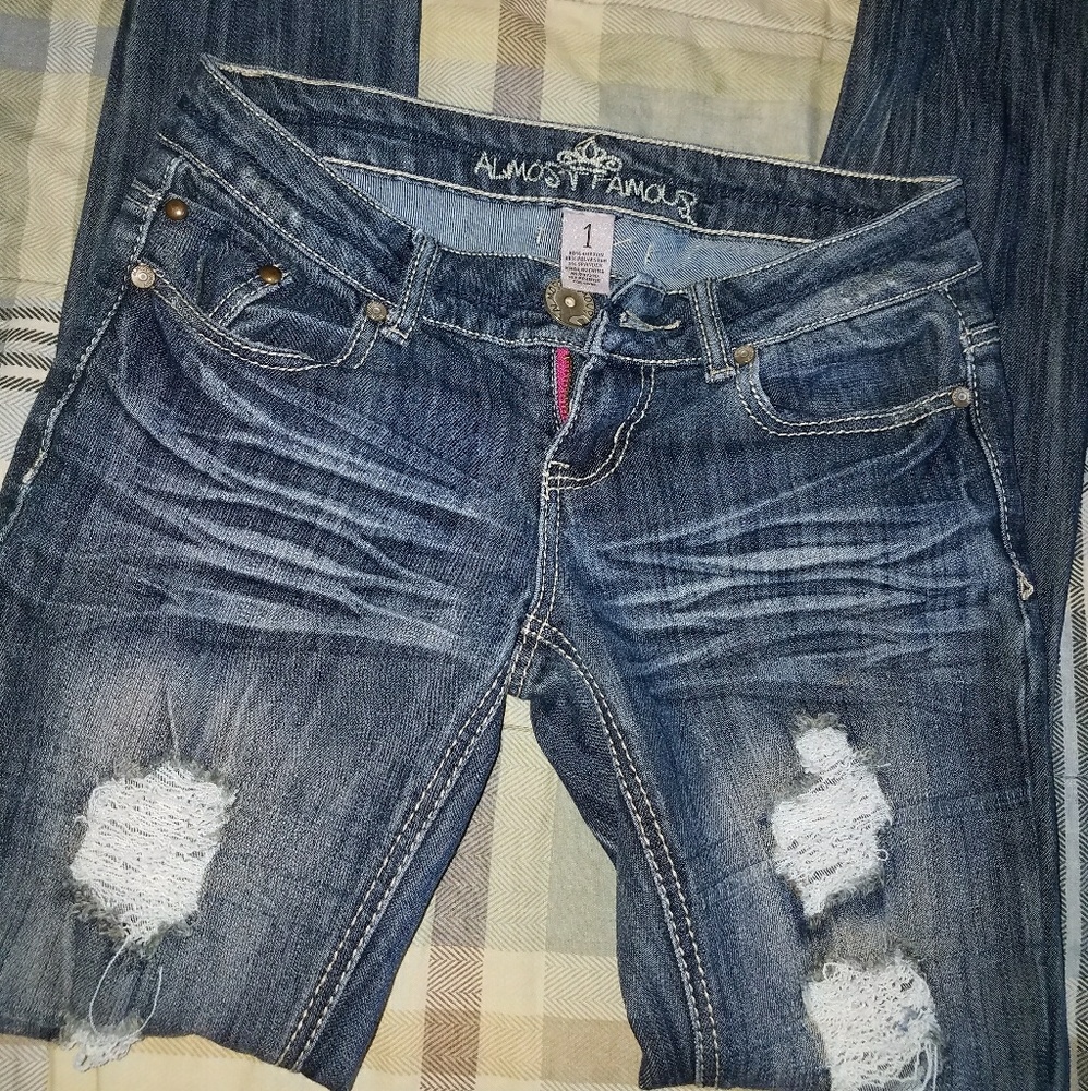 Almost famous skinny super distressed jeans size 1