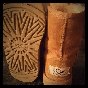 Ugh Toddler Classic Sheepskin Boots