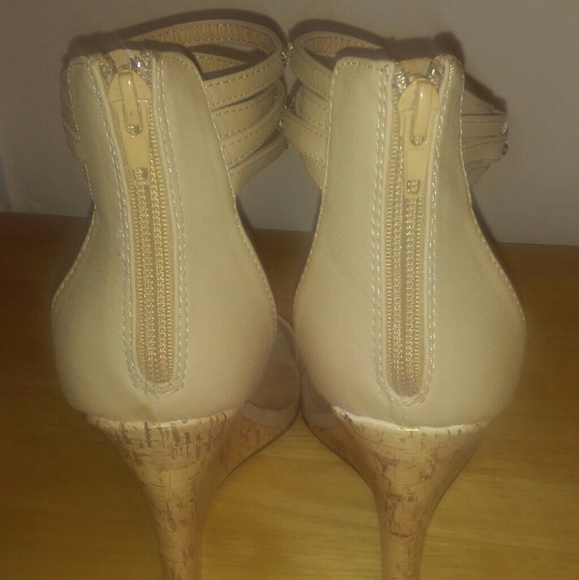 *sold* Deb wedges new w/defects - Picture 6 of 6