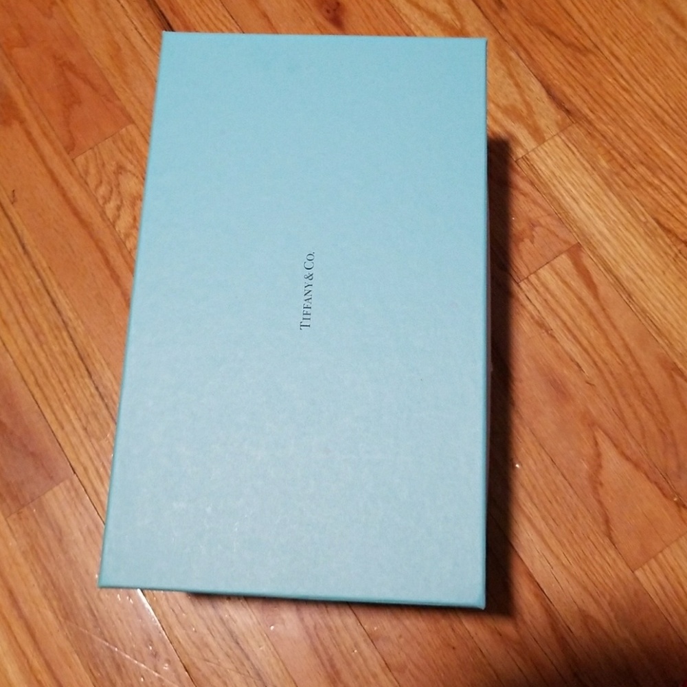 Tiffany & Co champagne gift box