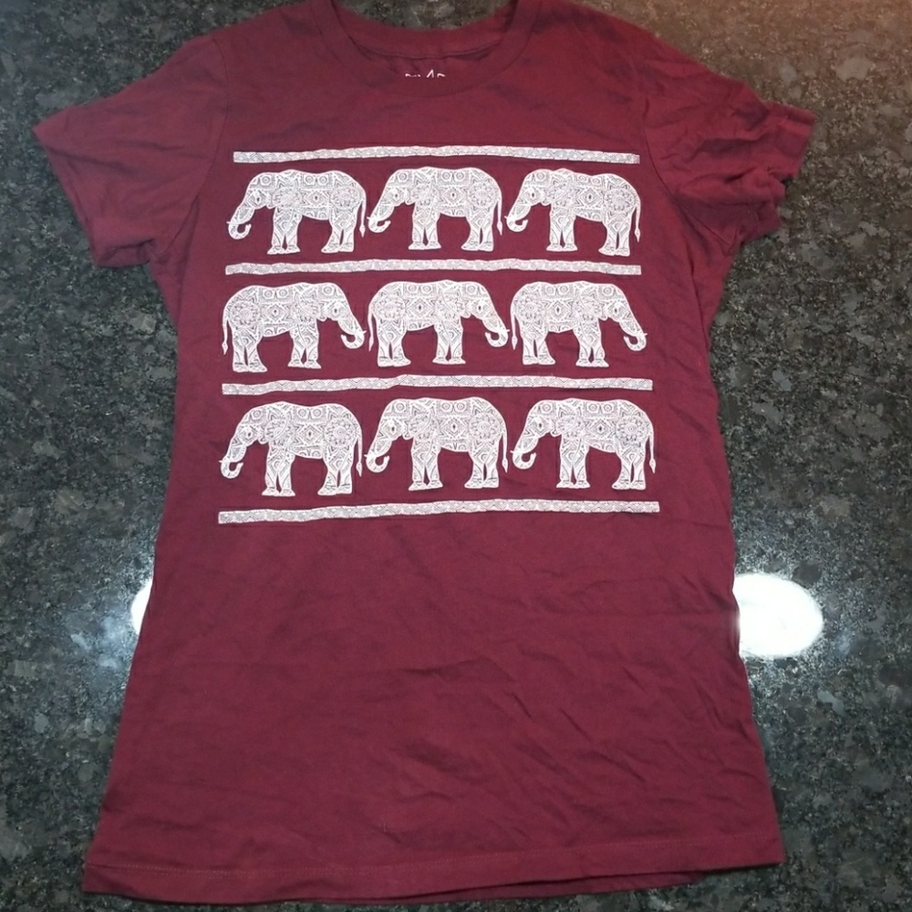 Maroon and white t-shirt