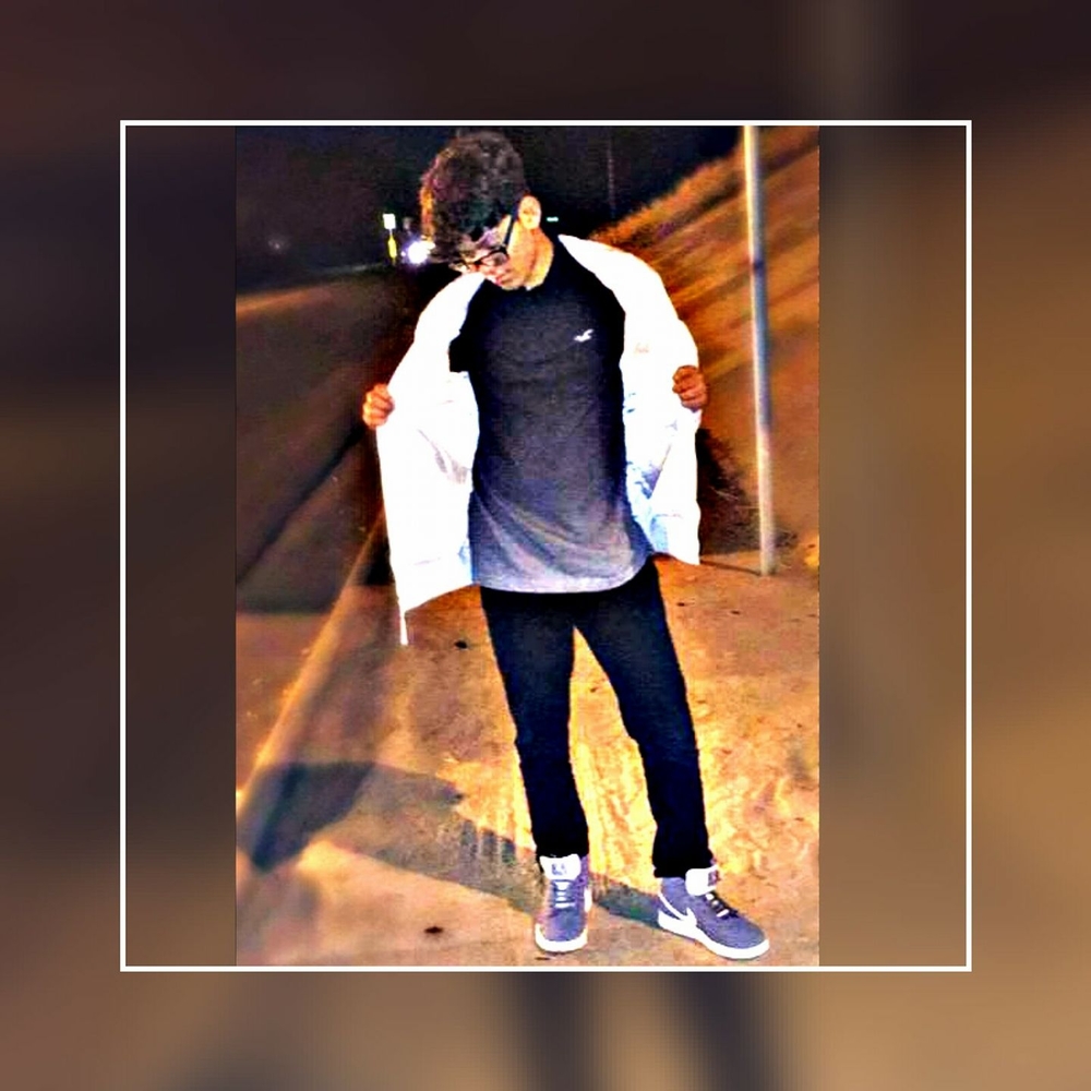 Meet your Posher, Eric yovanny