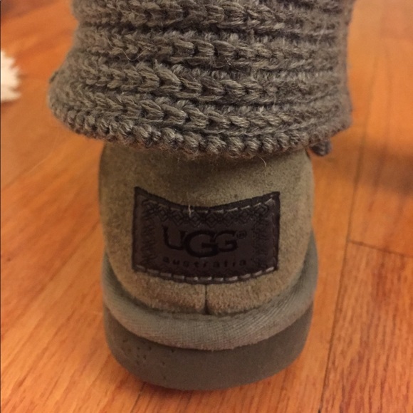 Sweater Ugg Boots - Picture 2 of 3