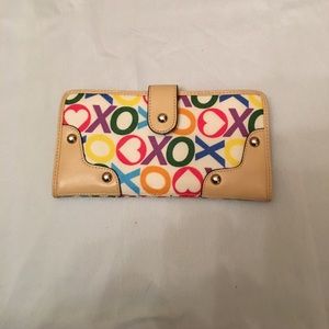 Xoxo wallet.