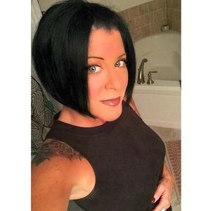 Meet your Posher, Dana