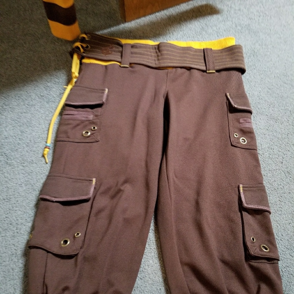 Roca Wear - Picture 3 of 6
