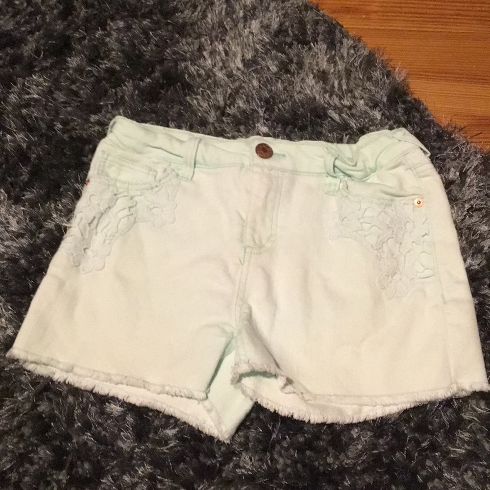 Light turquoise jean shots