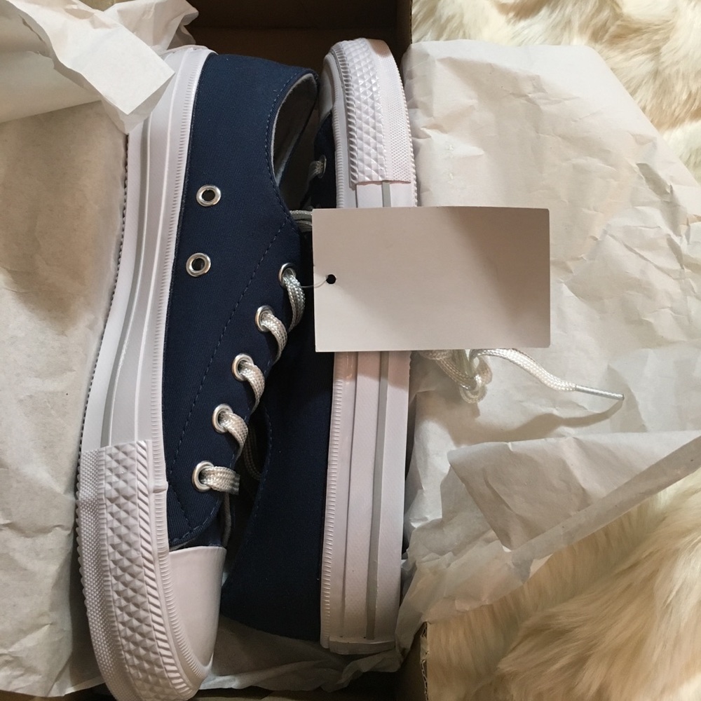 Converse - Picture 5 of 5