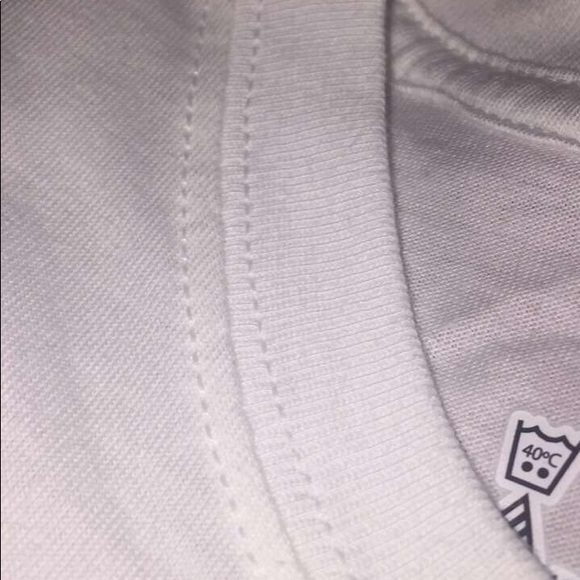 3 Supreme Hanes t-shirt. 100% real - Picture 3 of 3