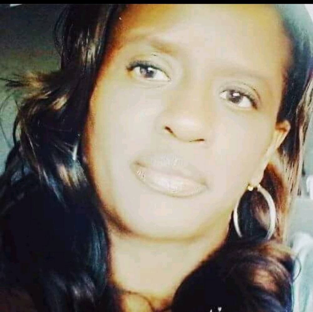 Meet your Posher, Devona