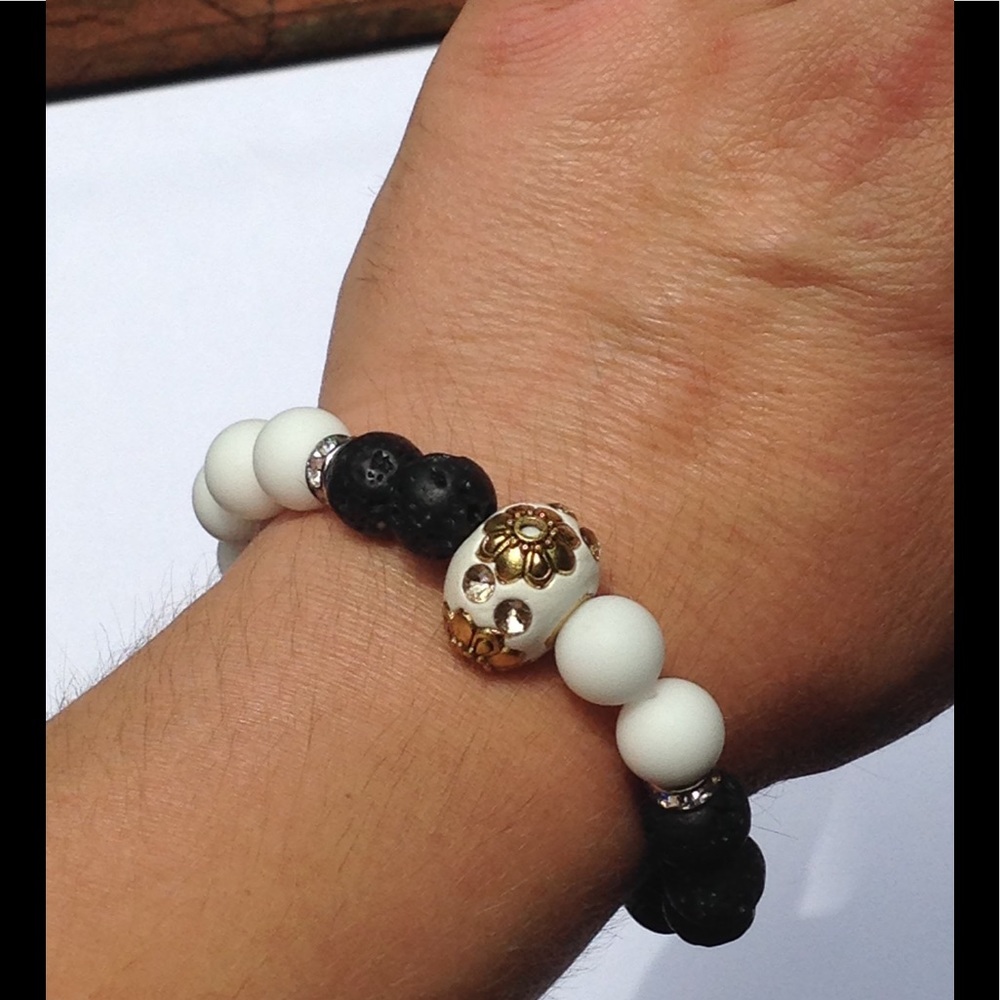 SOLD Natural Alabaster and Lava Rock Bracelet - Picture 4 of 4