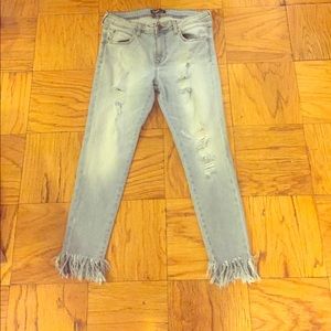 NEW - Zara blue ripped jeans with fringe at bottom