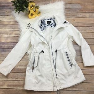 {Jessica Simpson} White Rain Jacket/Windbreaker