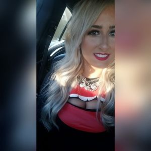 Meet your Posher, Stephanie