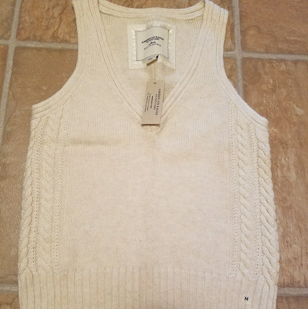 NWT American Eagle Sweater Vest