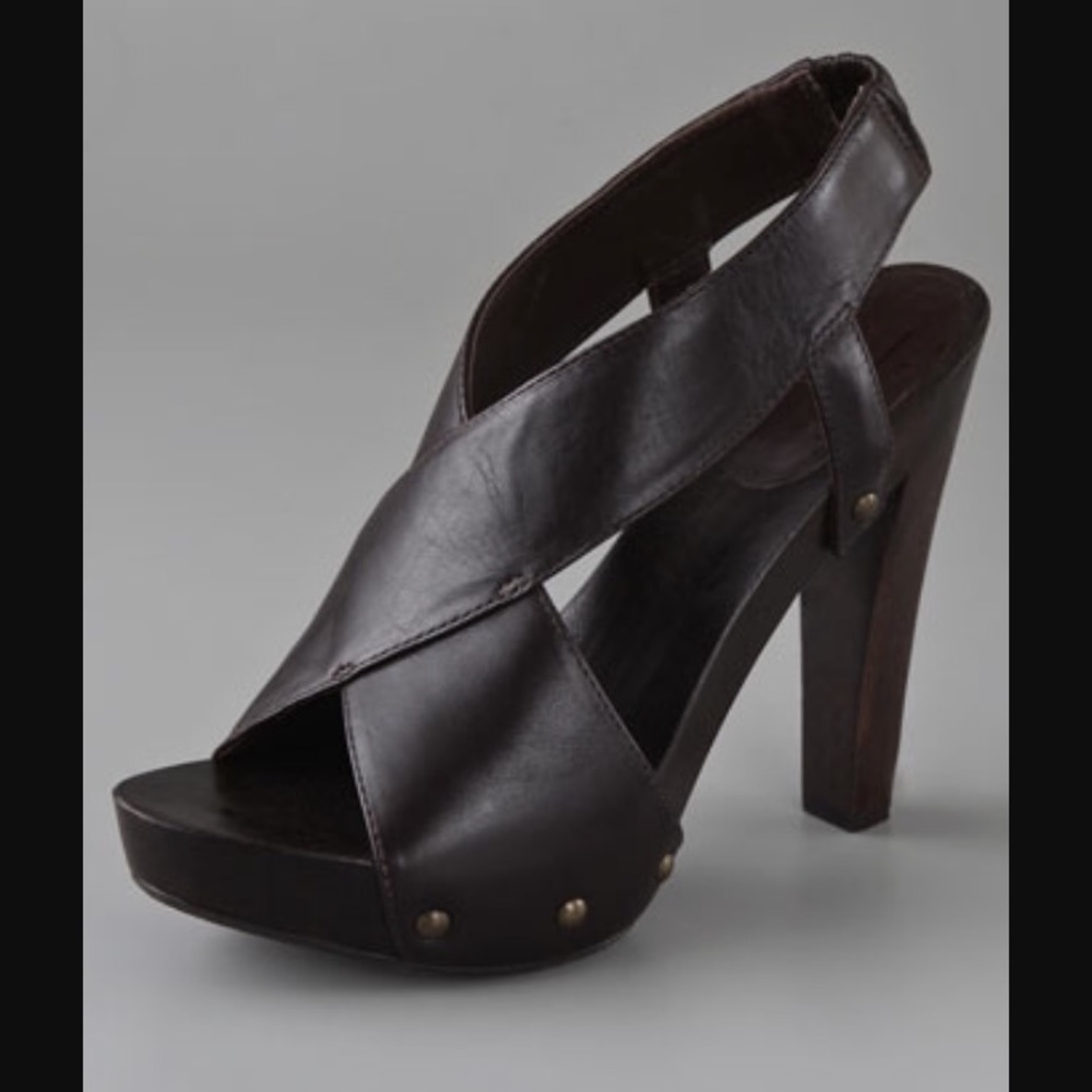 DVF Flynn Sandals. Black Size 10