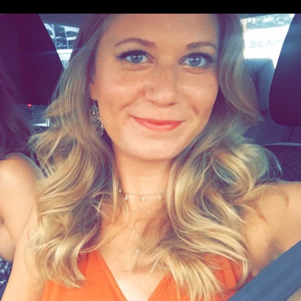 Meet your Posher, Lauren